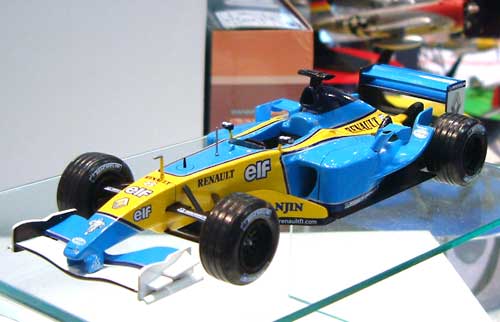 ルノー R23 プラモデル (レベル 1/24 F1モデル No.RO7237) 商品画像_2