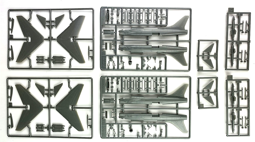 アメリカ海軍 F-8C クルセイダー ミグキラー プラモデル (プラッツ 1/144 プラスチックモデルキット No.PDR-032) 商品画像_2