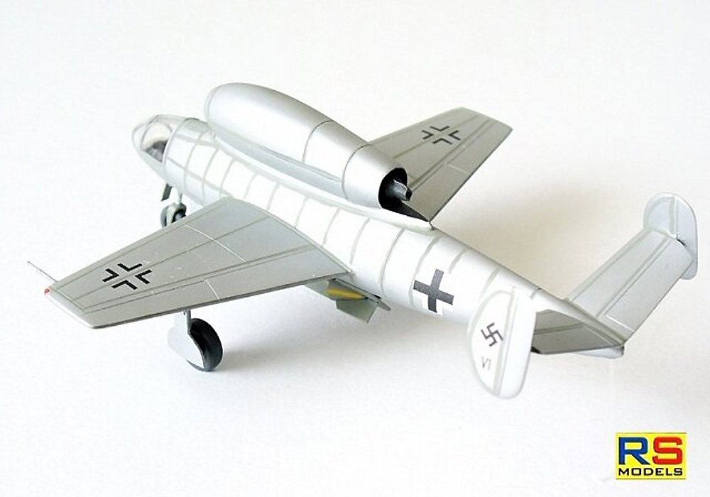 ヘンシェル Hs-132B ドイツ 急降下爆撃機 プラモデル (RSモデル 1/72 エアクラフト プラモデル No.92268) 商品画像_2