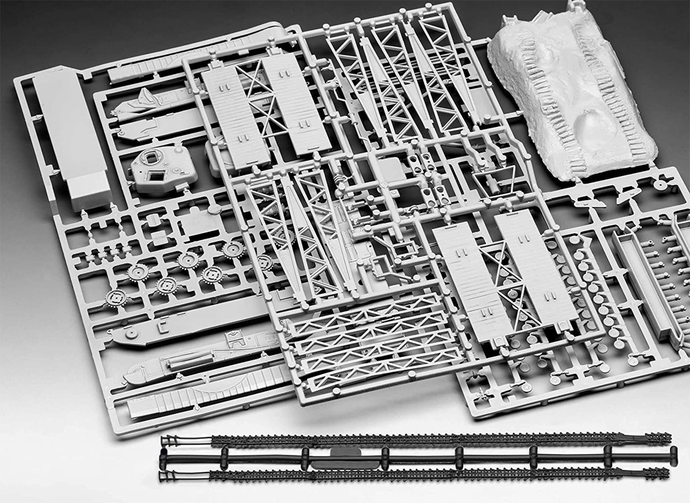 チャーチル A.V.R.E. プラモデル (レベル 1/76 ミリタリー No.03297) 商品画像_1