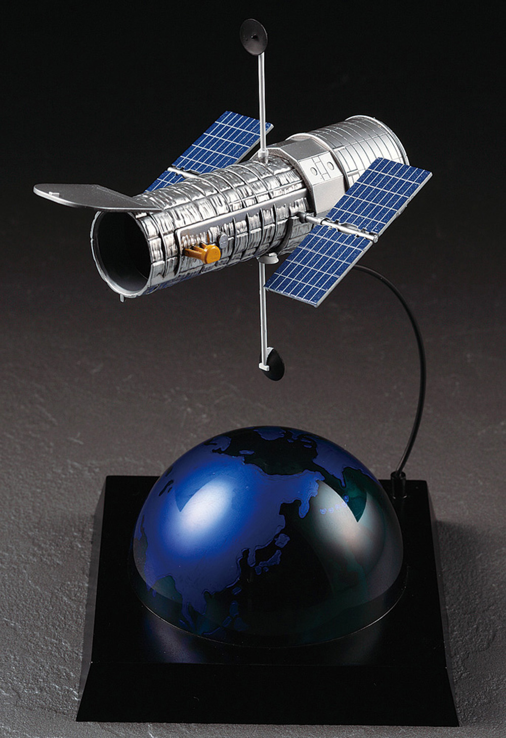 ハッブル宇宙望遠鏡 改修20周年記念 プラモデル (ハセガワ 1/200 スペースサイエンスシリーズ No.SP526) 商品画像_2