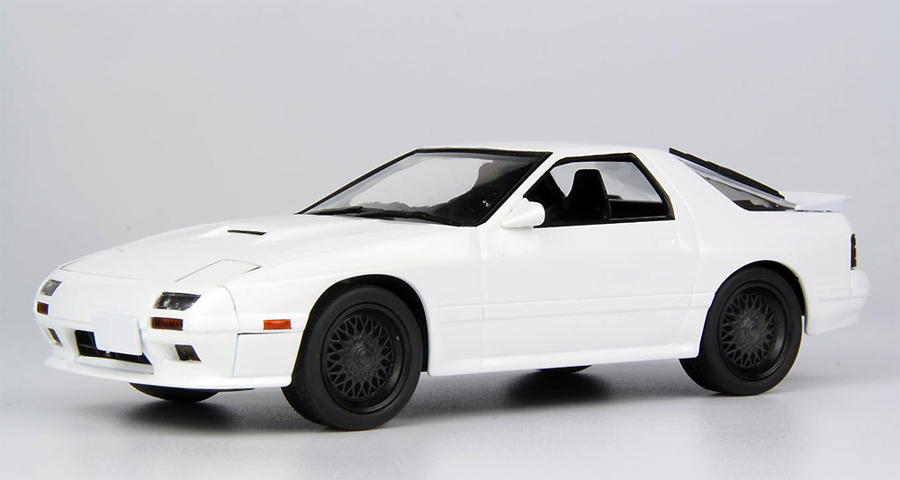 マツダ サバンナ RX-7 (FC3S) クリスタルホワイト プラモデル (MONO 1/32 オートモービルキット No.MN007) 商品画像_1