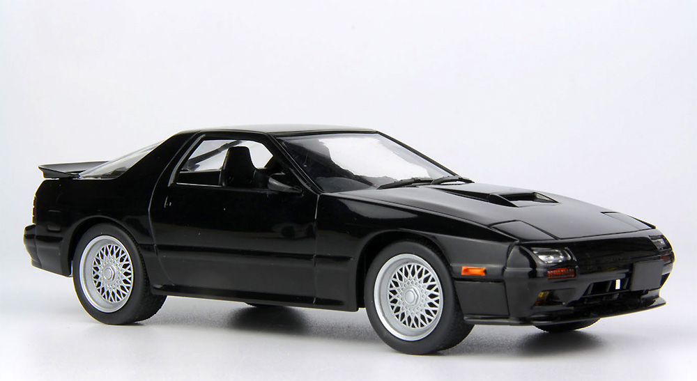 マツダ サバンナ RX-7 (FC3S) ブリリアントブラック プラモデル (MONO 1/32 オートモービルキット No.MN009) 商品画像_4