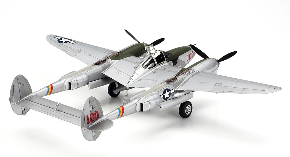 ロッキード P-38J ライトニング プラモデル (タミヤ 1/48 傑作機シリーズ No.123) 商品画像_2