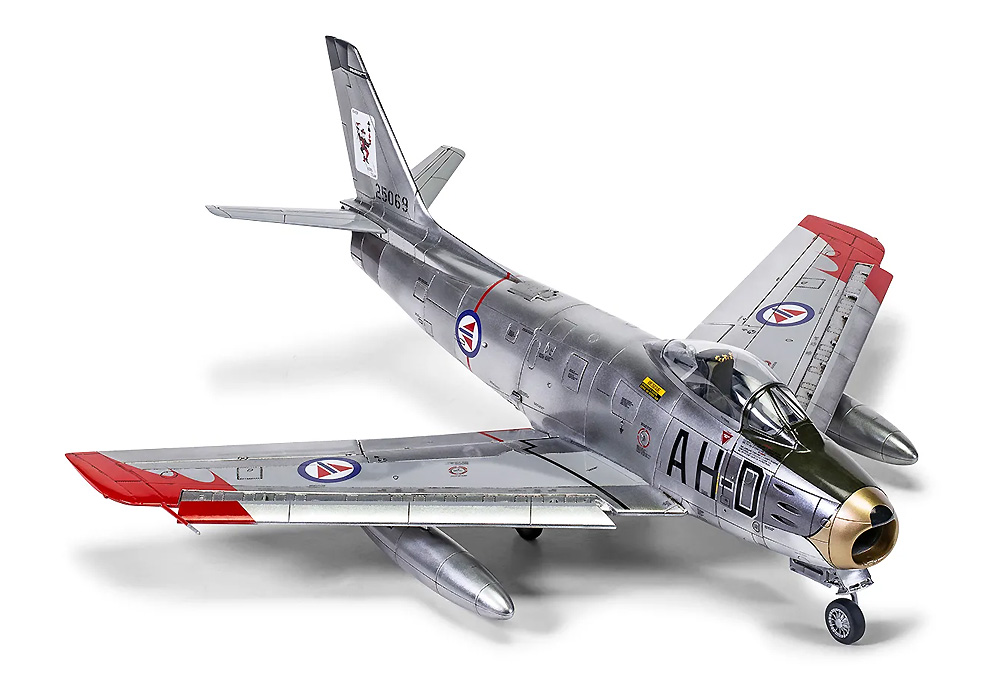 ノースアメリカン F-86F-40 セイバー プラモデル (エアフィックス 1/48 ミリタリーエアクラフト No.A08110) 商品画像_2