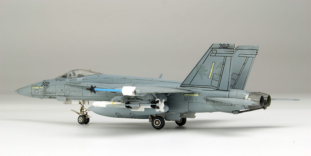 アメリカ海軍 艦上戦闘機 F/A-18E スーパーホーネット VFA-87 ゴールデンウォリアーズ プラモデル (プラッツ 航空模型特選シリーズ 144版 No.AE144-011) 商品画像_4