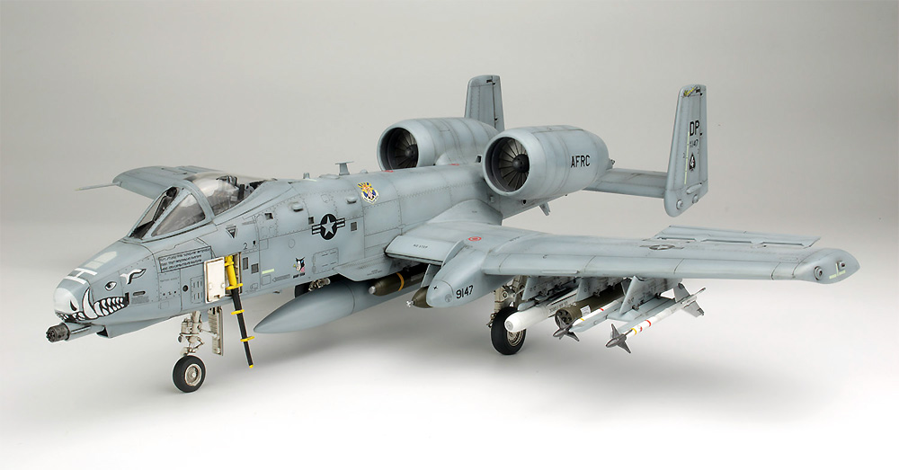 アメリカ空軍 攻撃機 A-10C サンダーボルト 2 第47戦闘飛行隊 ドッグパッチャーズ プラモデル (プラッツ プラッツ×イタレリ 航空機シリーズ No.TPA-024) 商品画像_3