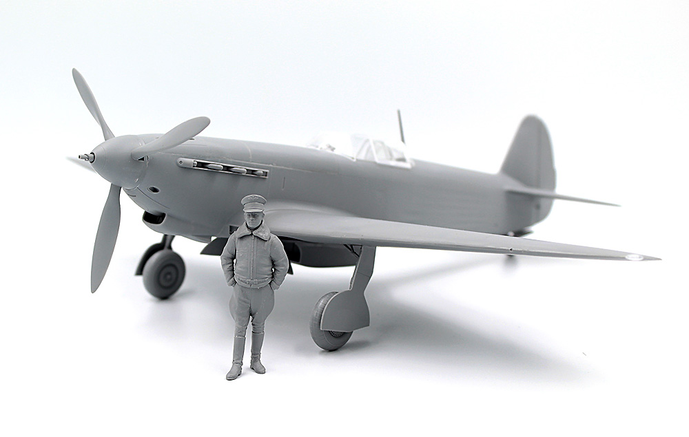 ノルマンディー ニーメン Yak-9T マルセル・ルフェーブル搭乗機 プラモデル (ICM 1/32 エアクラフト No.32092) 商品画像_1