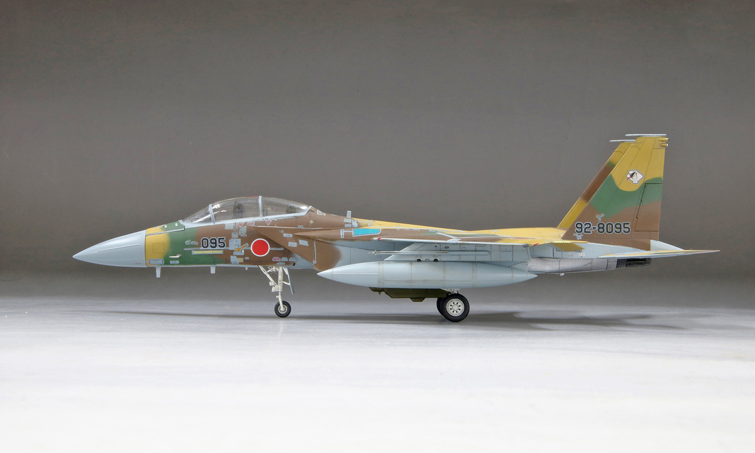 航空自衛隊 F-15DJ アグレッサー 095号機 茶/薄茶/深緑 プラモデル (ファインモールド 1/72 航空機 限定品 No.FK001) 商品画像_4