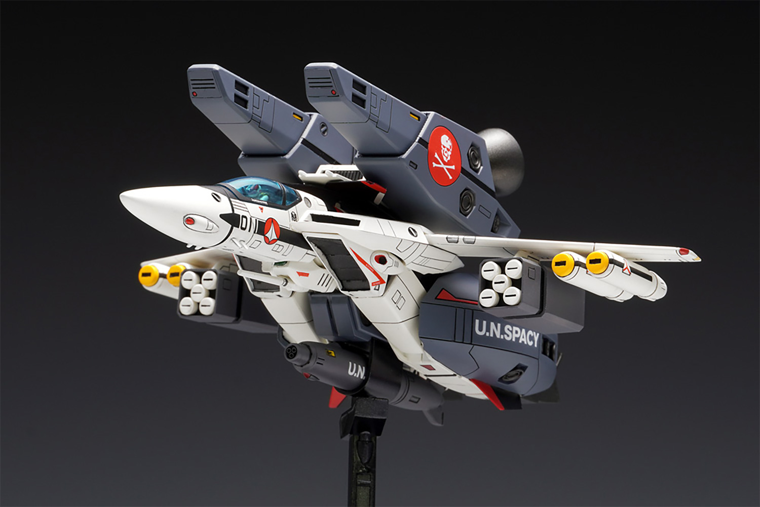 VF-1S/A スーパーバルキリー ファイター プラモデル (ウェーブ 超時空要塞マクロス シリーズ No.MC-067) 商品画像_1