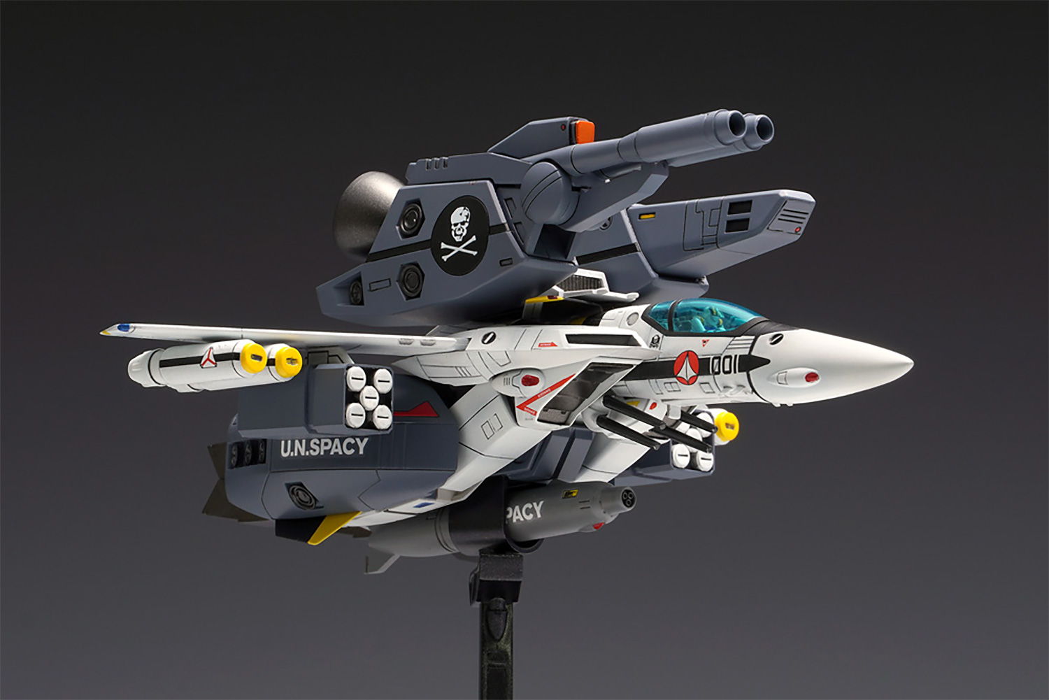 VF-1S ストライクバルキリー ファイター コンバーチブルキット 一条輝機、ロイ・フォッカー機 選択仕様 プラモデル (ウェーブ 超時空要塞マクロス シリーズ No.015) 商品画像_2