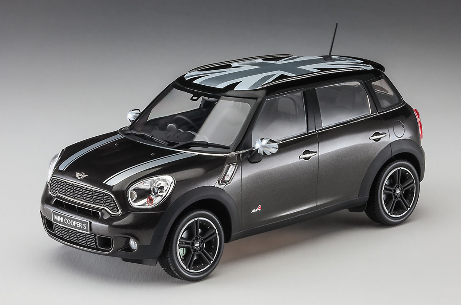 ミニ クロスオーバー ブラックジャック プラモデル (ハセガワ 1/24 自動車 限定生産 No.20704) 商品画像_1