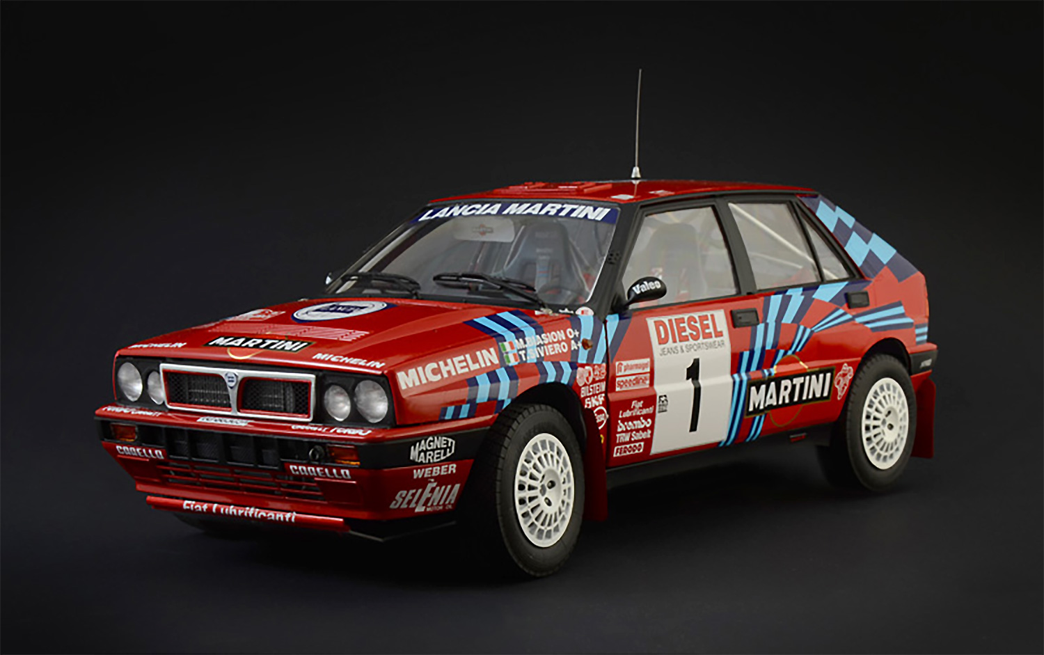 ランチア デルタ HF インテグラーレ 16V 1989 サンレモラリー（日本語対訳補足説明書付属 プラモデル (イタレリ 1/12 カーモデル No.4712) 商品画像_3