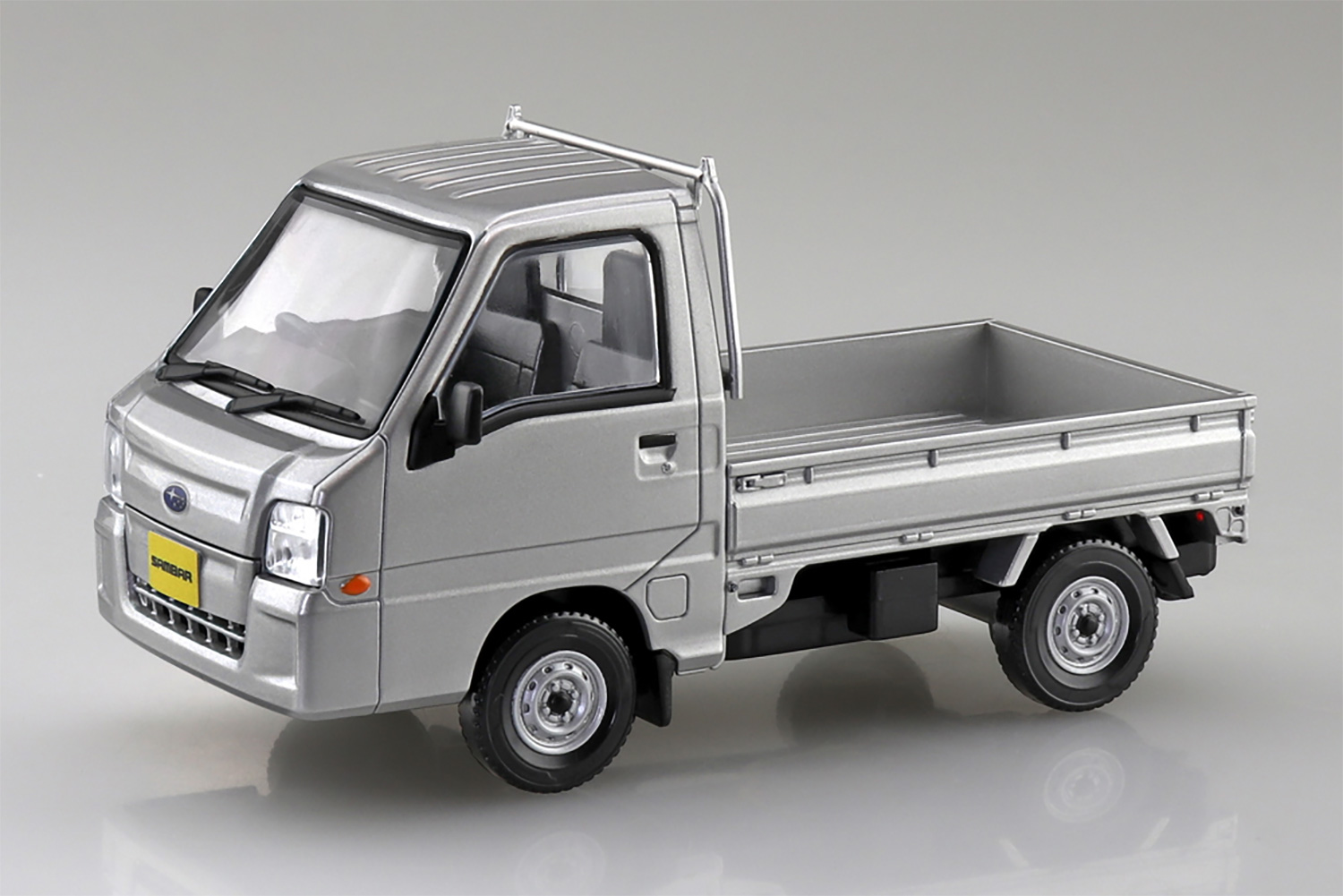 スバル サンバー トラック スターリングシルバーメタリック プラモデル (アオシマ 1/32 楽プラ スナップキット No.005-SS) 商品画像_1