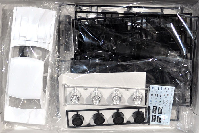 スカイライン 4Ｄｒ 2000GT-X (GC110） プラモデル (アオシマ 1/24 Ｌ型パワー No.003) 商品画像_1