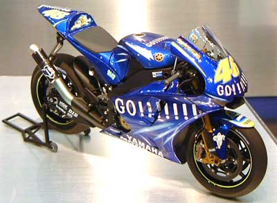 ヤマハ YZR-M1 '04 (No.46/No.17） プラモデル (タミヤ 1/12 オートバイシリーズ No.098) 商品画像_2