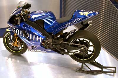 ヤマハ YZR-M1 '04 (No.46/No.17） プラモデル (タミヤ 1/12 オートバイシリーズ No.098) 商品画像_3