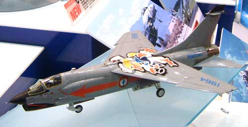 F-8E クルーセイダー フランス スペシャル プラモデル (ハセガワ 1/48 飛行機 限定生産 No.09580) 商品画像_2