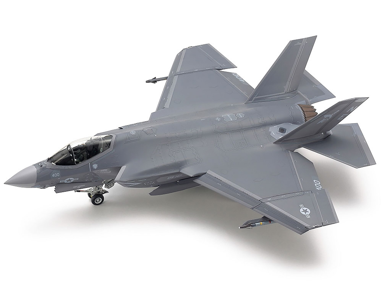 ロッキード マーチン F-35C ライトニング 2 プラモデル (タミヤ 1/48 傑作機シリーズ No.127) 商品画像_1