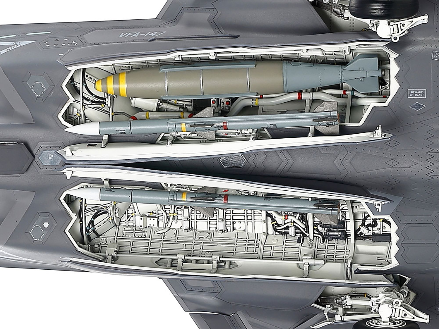 ロッキード マーチン F-35C ライトニング 2 プラモデル (タミヤ 1/48 傑作機シリーズ No.127) 商品画像_4