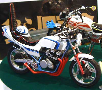 CBX400F (1981） プラモデル (アオシマ 旧単車会 ときめきサーティ No.001) 商品画像_2