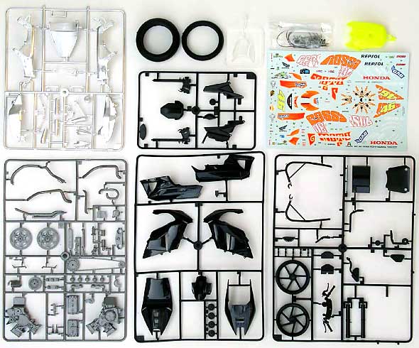 ホンダ RC211V バレンシア 2003 プラモデル (イタレリ 1/9 モーターサイクル No.4621) 商品画像_2