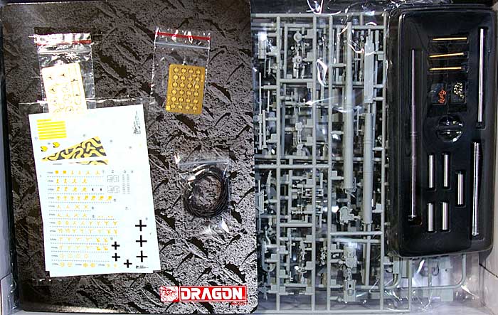 ドイツ 88mm砲 Flak36 w/クルー プラモデル (ドラゴン 1/35 39-45 Series No.6260) 商品画像_1