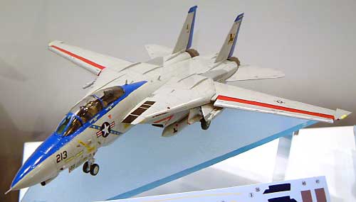 Ｆ-14D トムキャット VF-213 ブラックライオンズ ラストクルーズ プラモデル (ハセガワ 1/72 飛行機 限定生産 No.00811) 商品画像_2