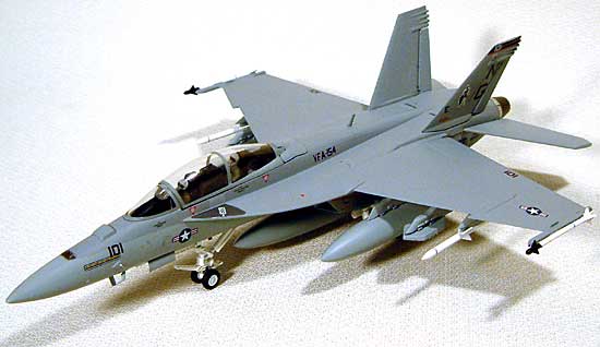 F/A-18F スーパーホーネット VFA-154 ブラックナイツ 完成品 (ウイッティ・ウイングス 1/72 スカイ ガーディアン シリーズ （現用機） No.74068) 商品画像_2