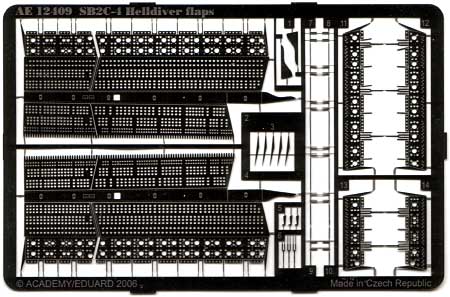 SB2C-4 ヘルダイバー (限定版） プラモデル (アカデミー 1/72 Scale Aircrafts No.12409) 商品画像_2
