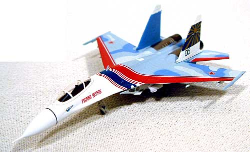 ロシア空軍 Su-27 ロシアンナイツ #06 完成品 (ワールド・エアクラフト・コレクション 1/200スケール ダイキャストモデルシリーズ No.22048) 商品画像_2