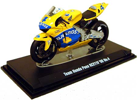 チーム ホンダ ポンス RC211V 2005 No.4 (完成品） 完成品 (タミヤ 1/24 コレクターズクラブ No.26804) 商品画像_1