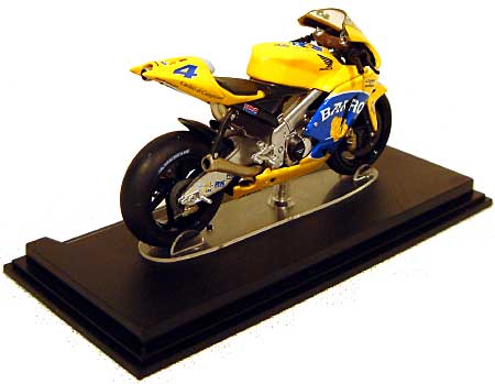 チーム ホンダ ポンス RC211V 2005 No.4 (完成品） 完成品 (タミヤ 1/24 コレクターズクラブ No.26804) 商品画像_2