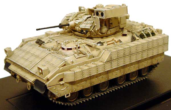 M2A2 ブラッドレイ w/ERA 第3歩兵師団第2-7連隊 バグダッド2004 完成品 (ドラゴン 1/72 ドラゴンアーマーシリーズ No.60286) 商品画像_1