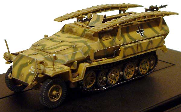 Sd.Kfz.251/7 Ausf.C 装甲工兵車 クルスク 1943 完成品 (ドラゴン 1/72 ドラゴンアーマーシリーズ No.60277) 商品画像_1