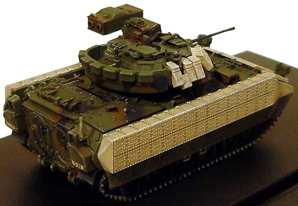 M2A2 ブラッドレイ w/ERA 第1歩兵師団 第1-8歩兵連隊 ティクリート 2004 完成品 (ドラゴン 1/72 ドラゴンアーマーシリーズ No.60287) 商品画像_2