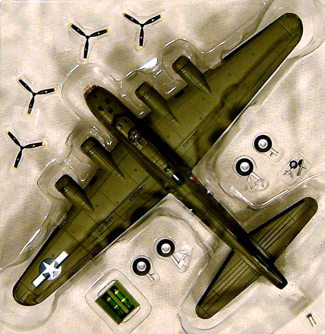 B-17F フライングフォートレス スカイ ウルフ 358th BS 1944 完成品 (ドラゴン 1/144 ウォーバーズシリーズ No.51006) 商品画像_1