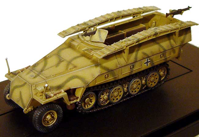 Sd.Kfz.251/7 Ausf.D 装甲工兵車 第19装甲師団 ワルシャワ1944 完成品 (ドラゴン 1/72 ドラゴンアーマーシリーズ No.60313) 商品画像_1