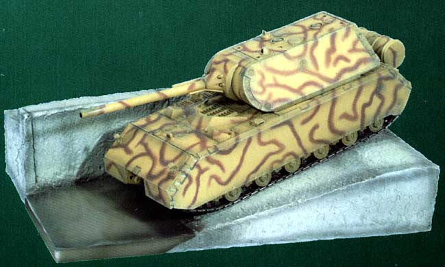 ドイツ超重戦車 マウス クマースドルフ 走行実験 完成品 (ドラゴン 1/72 ドラゴンアーマーシリーズ No.60325) 商品画像_1