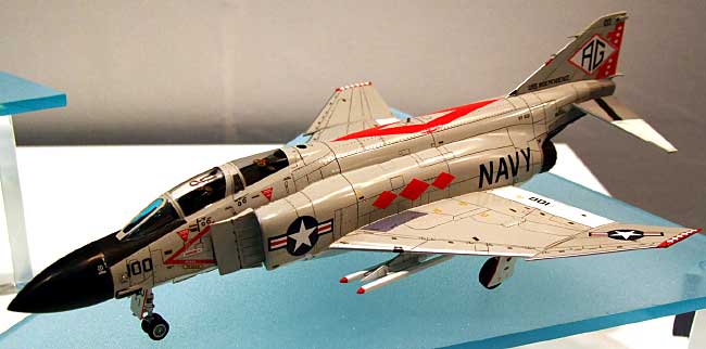 F-4J ファントム 2 VF-102 ダイヤモンドバックス プラモデル (ハセガワ 1/72 飛行機 限定生産 No.00879) 商品画像_1