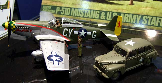 P-51D マスタング & アメリカ陸軍 スタッフカーセット プラモデル (タミヤ 1/48 飛行機 スケール限定品 No.89732) 商品画像_1