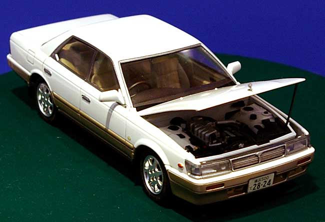 C33 ローレル メダリスト クラブ-L '91 後期型 (エンジン付） プラモデル (アオシマ 1/24 ザ・ベストカーGT No.旧016) 商品画像_1