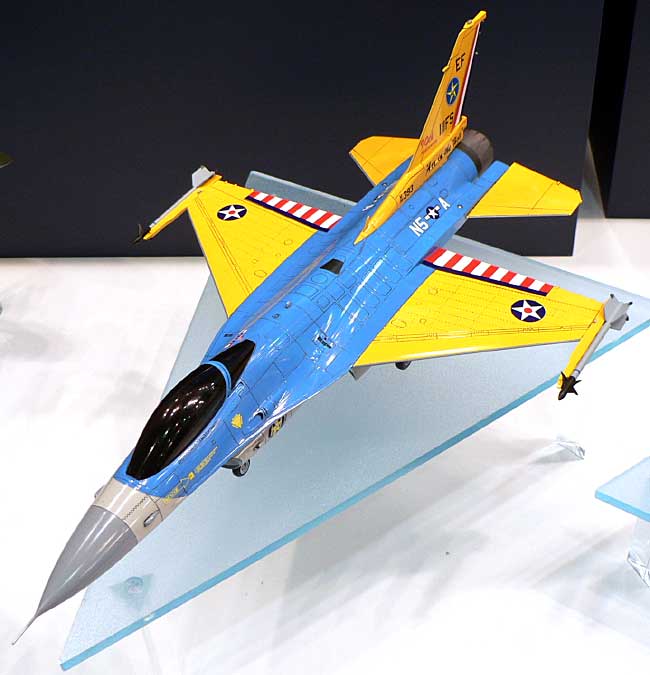 F-16C ファイティングファルコン テキサスANG 111FS 90周年スペシャル プラモデル (ハセガワ 1/48 飛行機 限定生産 No.09811) 商品画像_1