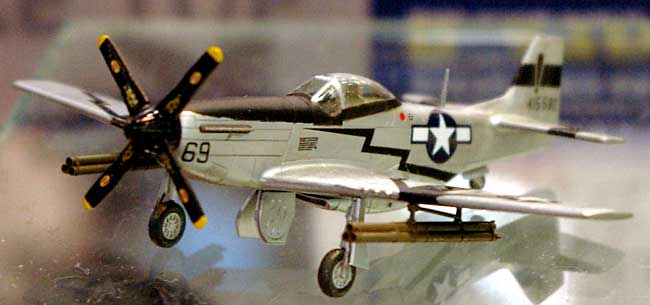 P-51D ムスタング ロケットチューブ付 (2機セット） プラモデル (ベゴ 1/144 プラスチックモデルキット No.PD-012) 商品画像_3