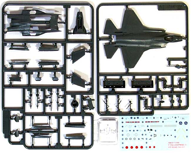 ロッキードマーチン F-35A ライトニング 2 (統合戦闘機 プロトタイプ1号機 AA-1） プラモデル (ピットロード SN 航空機 プラモデル No.SN001) 商品画像_1