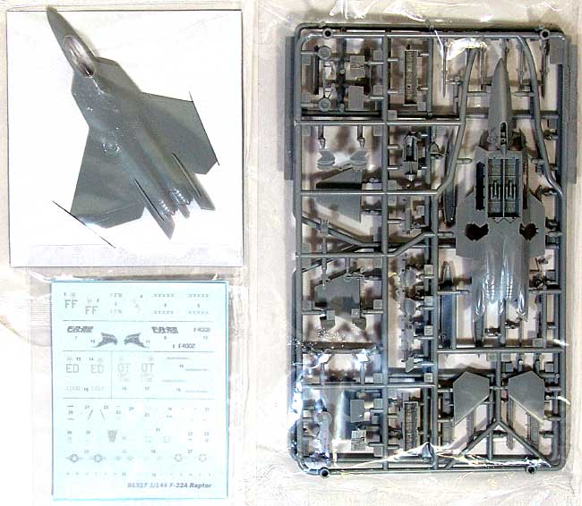 F-22A ラプター (2機セット) プラモデル (モノクローム 1/144 AIRCRAFT MODEL No.MCT702) 商品画像_1