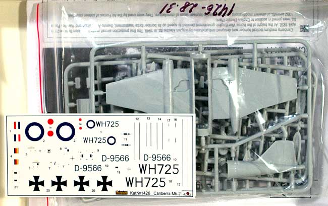 E.E.キャンベラ爆撃機 B.Mk-2 プラモデル (Aモデル 1/144 ミリタリー プラスチックモデルキット No.1426) 商品画像_1