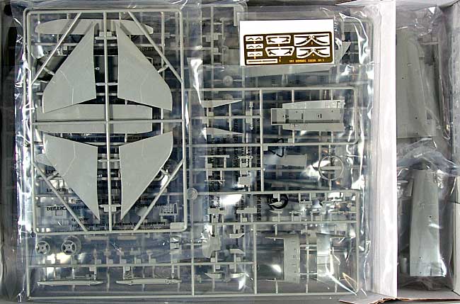 トーネード IDS プラモデル (ホビーボス 1/48 エアクラフト プラモデル No.80353) 商品画像_1