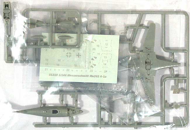 メッサーシュミット Me262 A-1a プラモデル (トランペッター 1/144 エアクラフトシリーズ No.01319) 商品画像_1