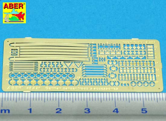 ドイツ 戦車兵 アクセサリーセット エッチング (アベール 1/48 AFV用 アクセサリーパーツ No.48A021) 商品画像_1